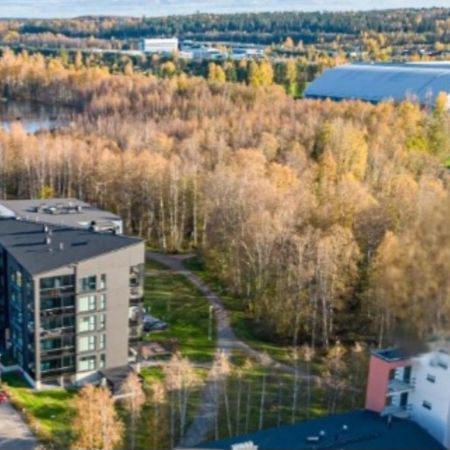 Modern Apartment Near Tampereen Messukeskus, With Own Private And Free Parking Extérieur photo